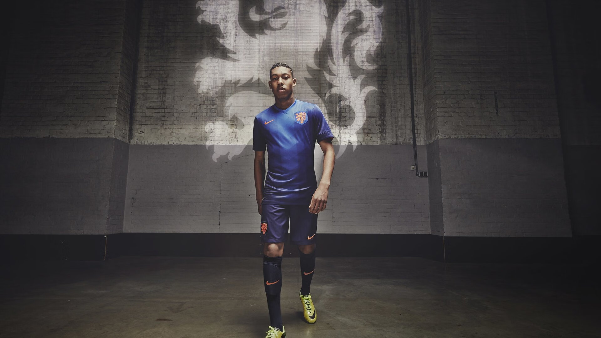 ky体育官网-意甲引援潮涌动：多名年轻潜力股加盟，意甲成员